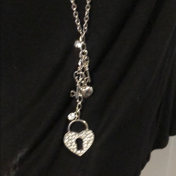 NWOT Key To My Heart Necklace - Picture 2 of 6
